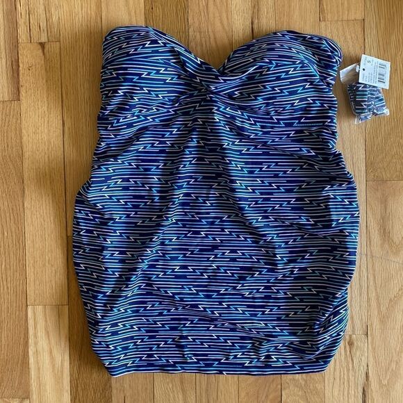 NWT Beach Bump Maternity Swim Tankini Top Blue Print Detachable Strap Size M - Picture 2 of 11